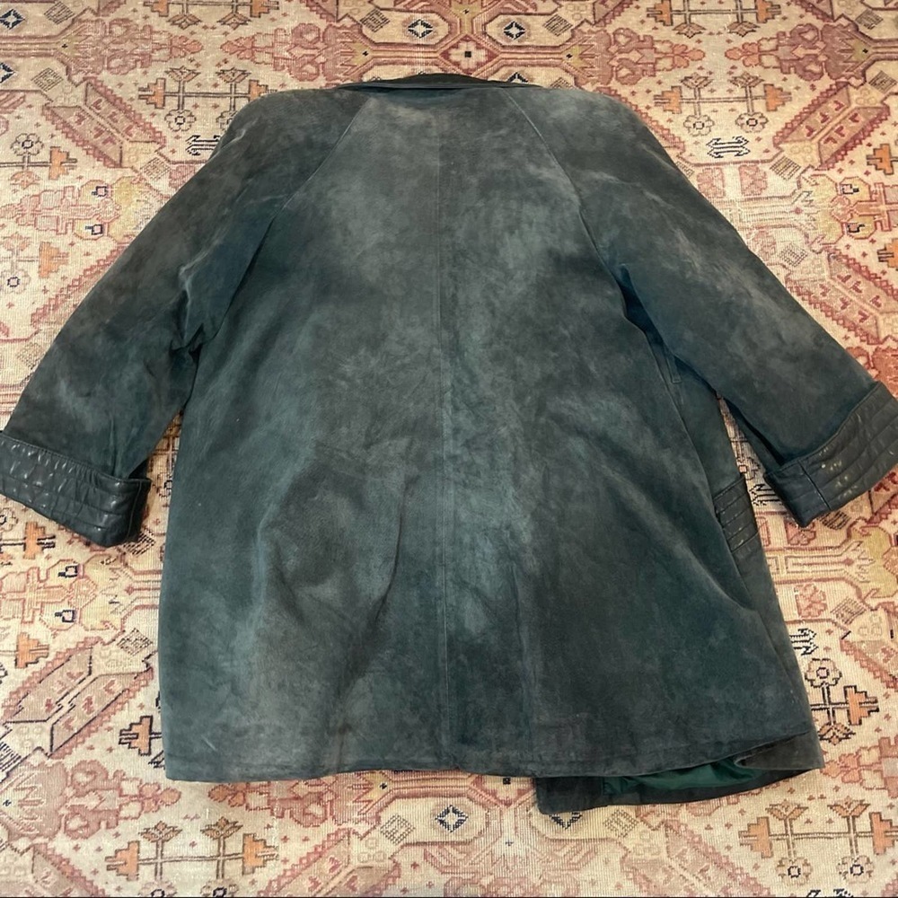 Beautiful Vintage Forest Green Suede Coat - Picture 6 of 6